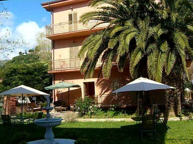 Un Posto al Sole主图