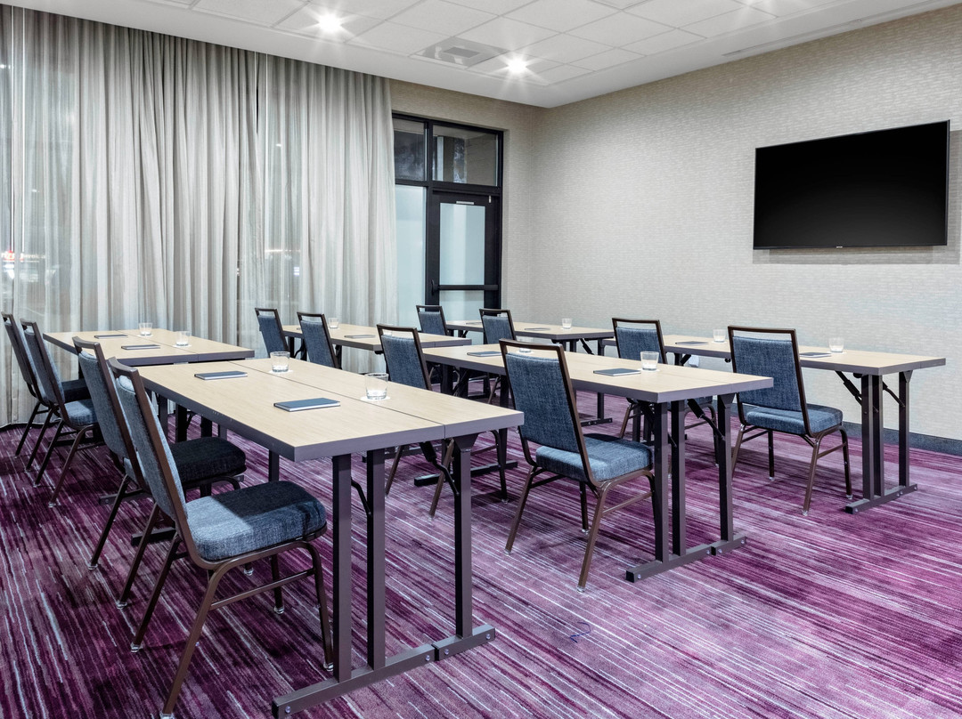 Courtyard by Marriott East Lansing Okemos主图