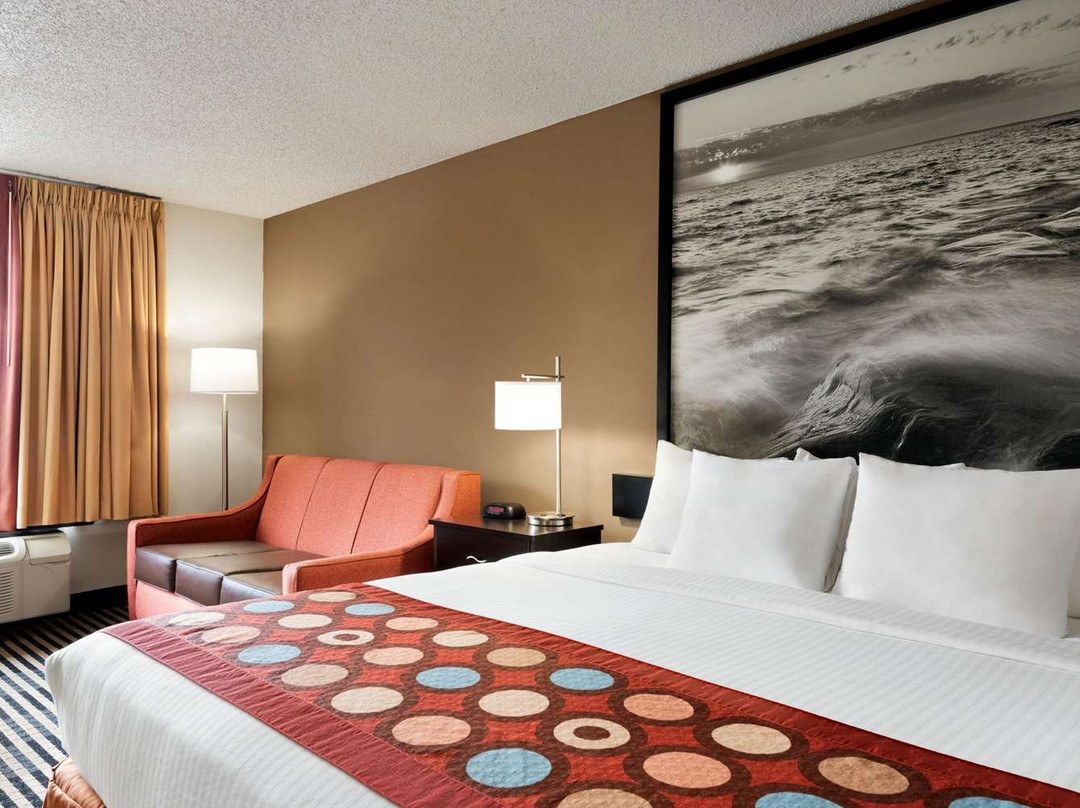 Super 8 by Wyndham Wausau主图