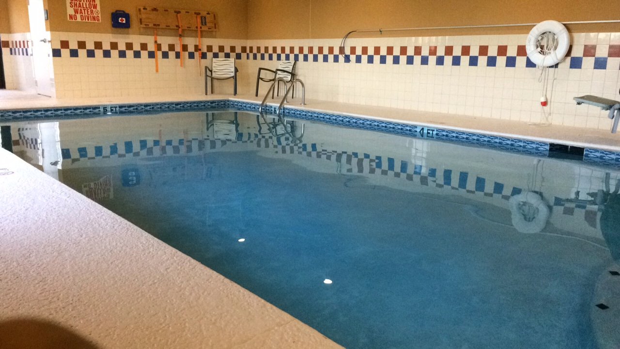Hampton Inn & Suites Cincinnati-Union Centre-泳池