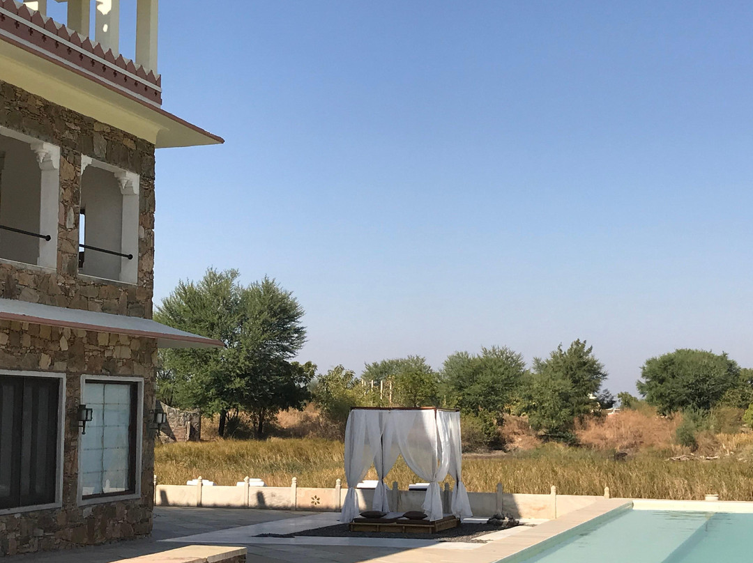 voyageinde.ca & intertskytours-斋蒲尔必去景点