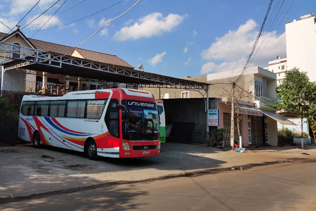 伊甸园酒店主图