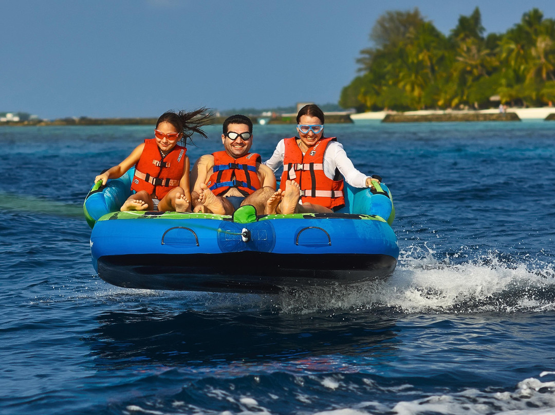 Maverick Style Water Sports at Kurumba Maldives景点图片