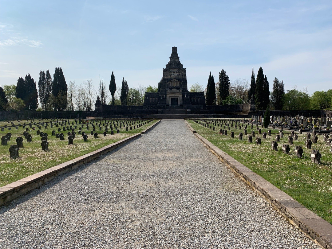 Mausoleo della famiglia Crespi景点图片