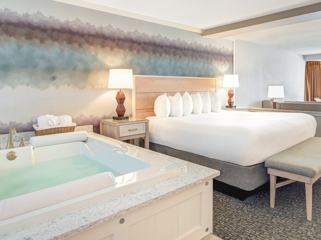 新港霍尔马克度假村主图