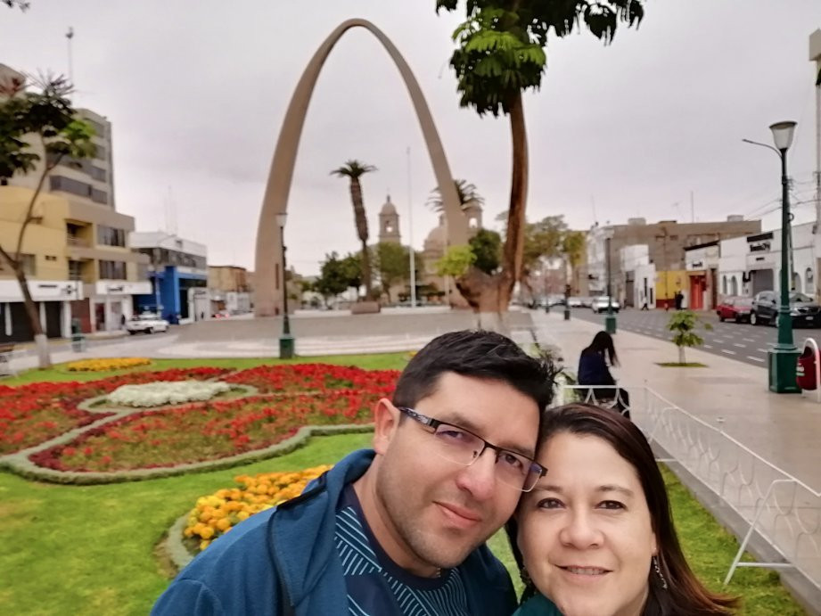 Arco Parabolico-塔克纳必去景点