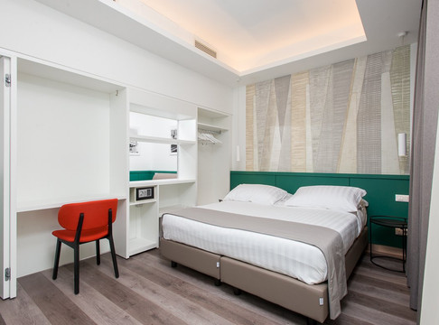 那不勒斯智慧酒店主图