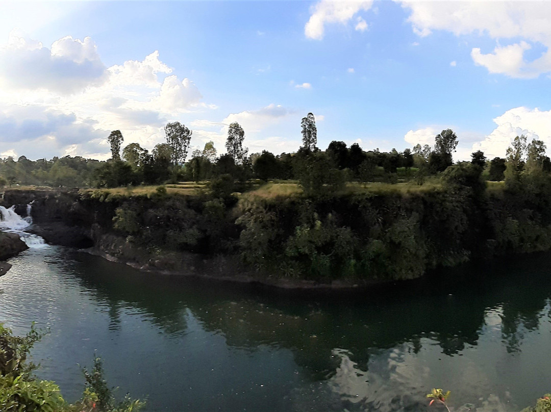 Randha Falls景点图片