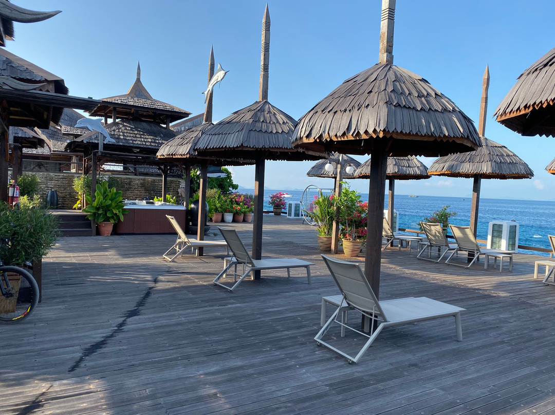 马布岛水上屋主图