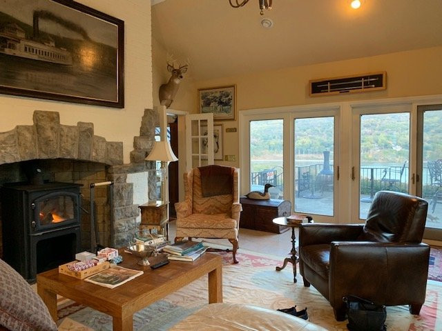 Overlook on Hudson主图