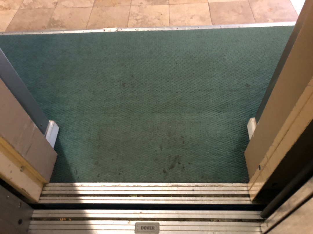 Red Roof Inn Painted Post主图