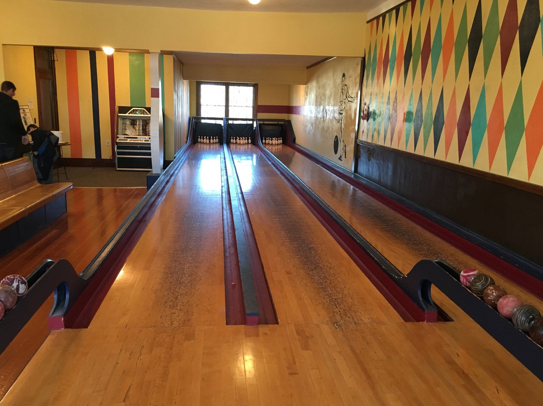 Sidney旅游景点-Potter's Duckpin Bowling Alley