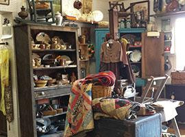 Mooresville旅游景点-Yellow Moon Antique Mall