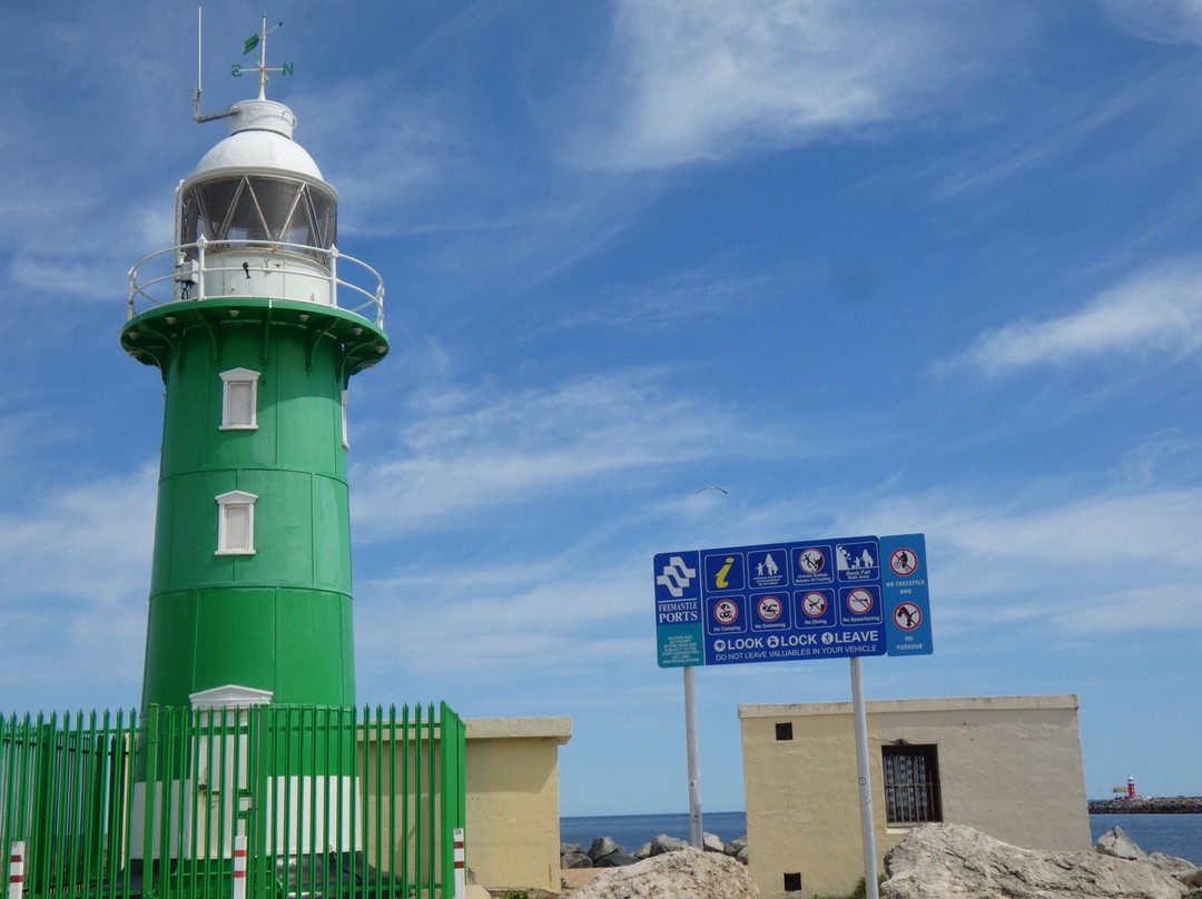 South Mole Lighthouse景点图片