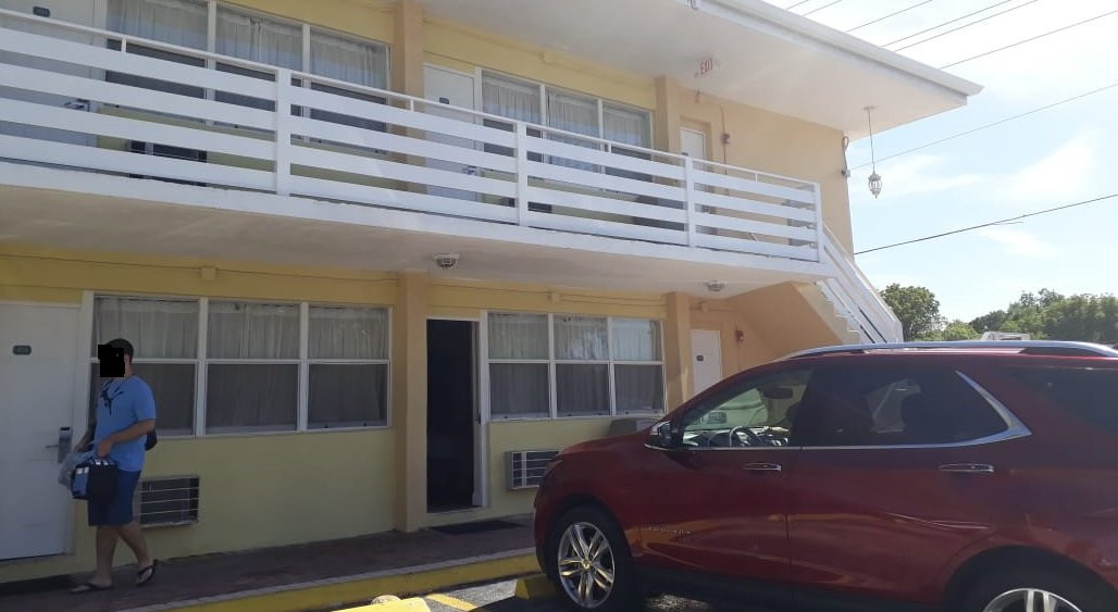 Beach Place Hotel主图