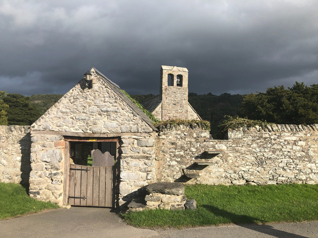 St Mary's Church Caerhun景点图片