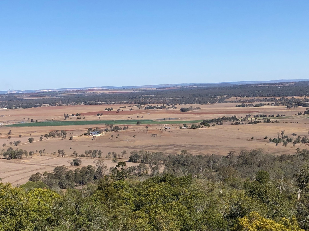 Mt Wooroolin Lookout-Kingaroy必去景点