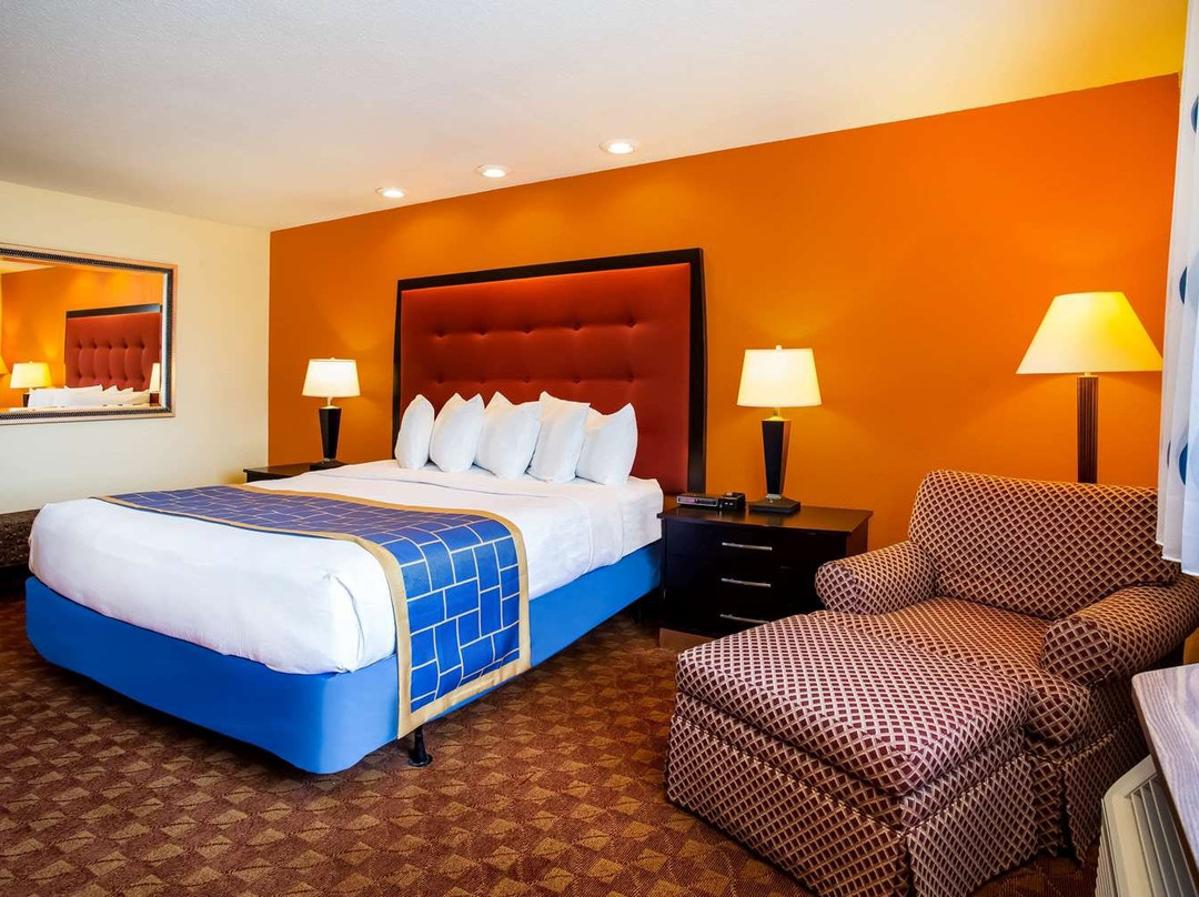 史蒂文斯波恩特斯戴旅馆及套房酒店主图