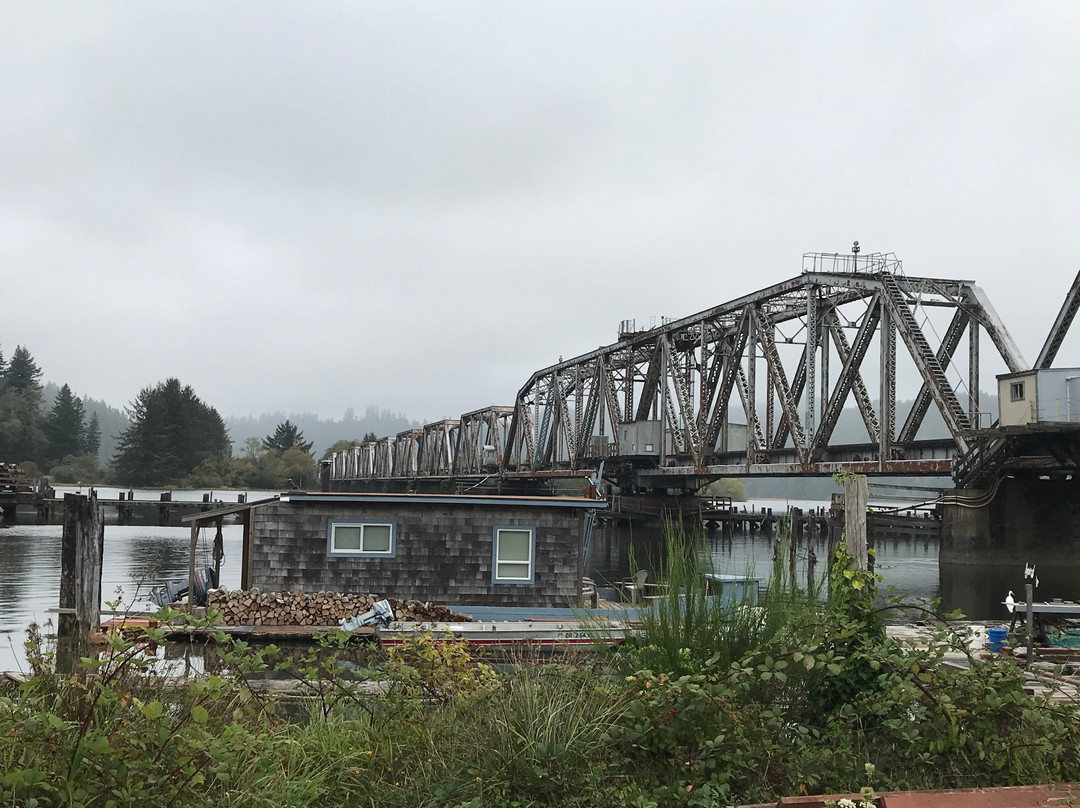 Reedsport Railroad Bridge景点图片