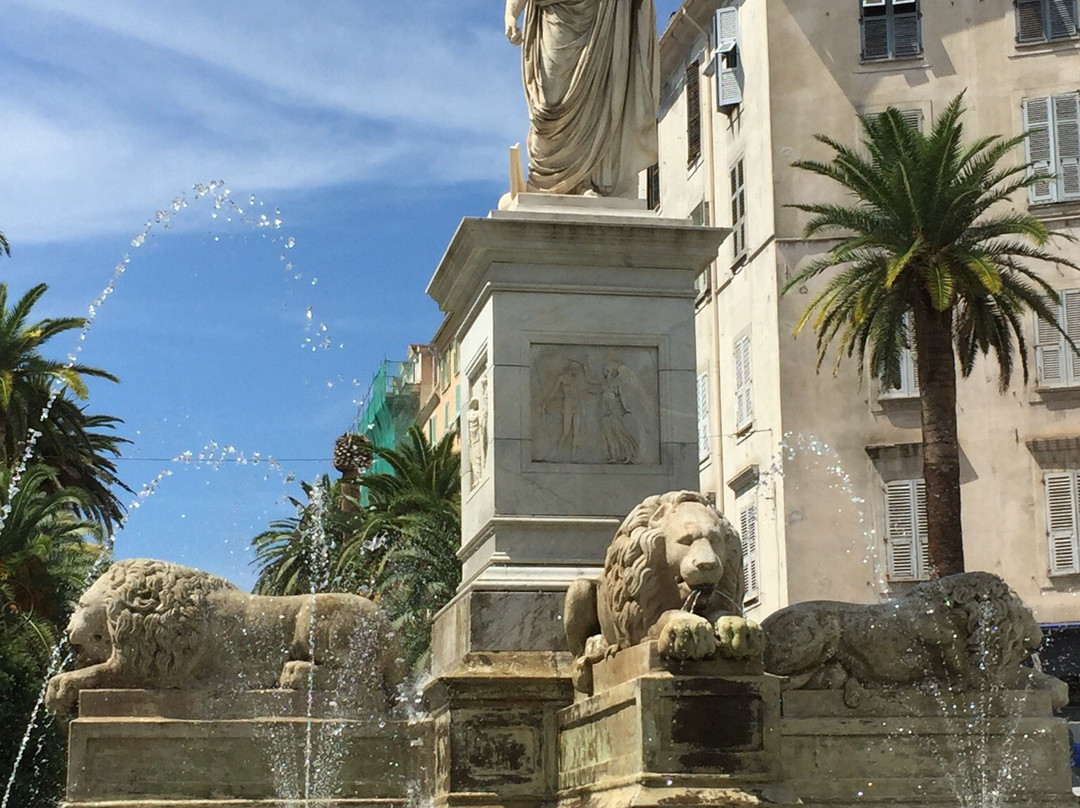 Fontaine des Quatre Lions景点图片