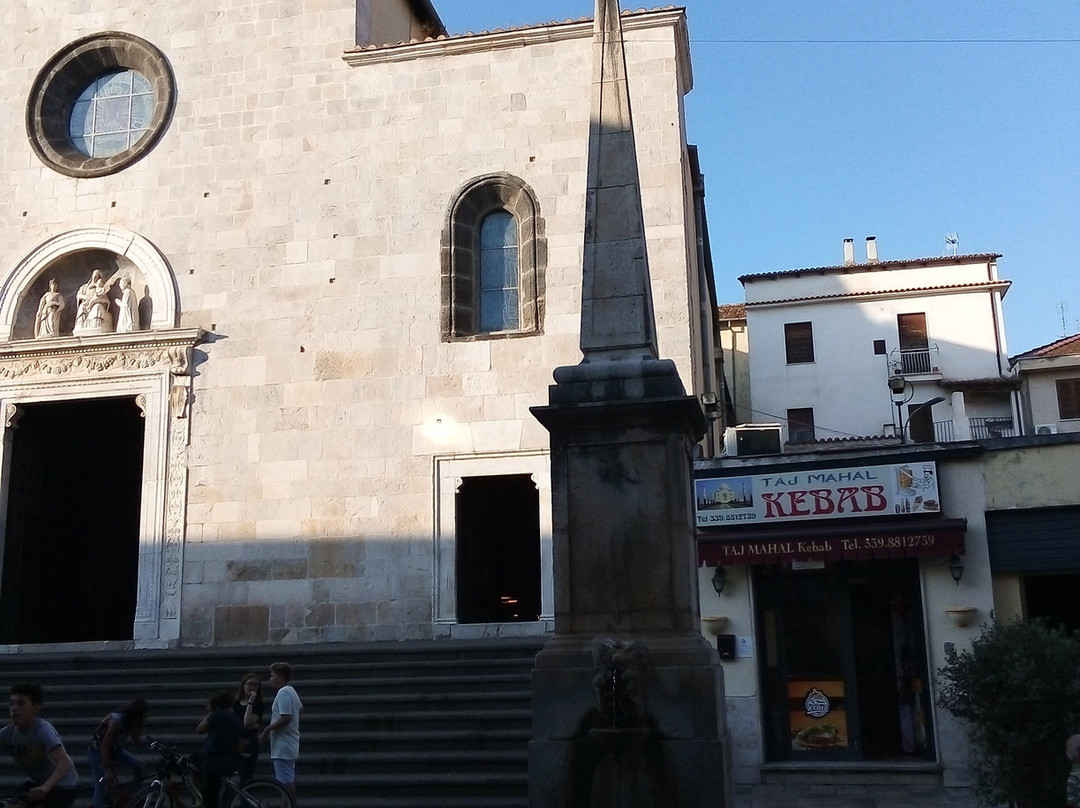 Piazza Unità D'italia-丰迪必去景点