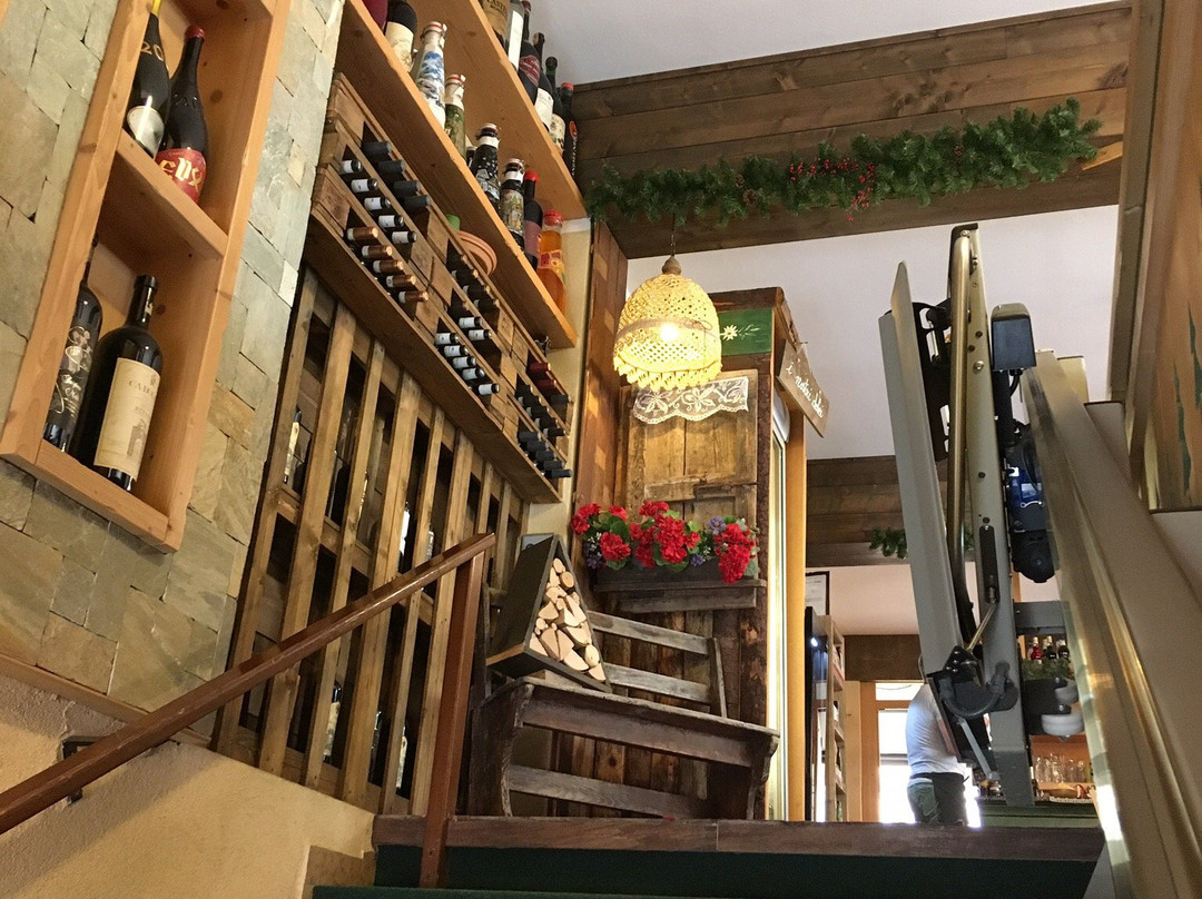 Teveno旅游景点-Pub Bucaneve