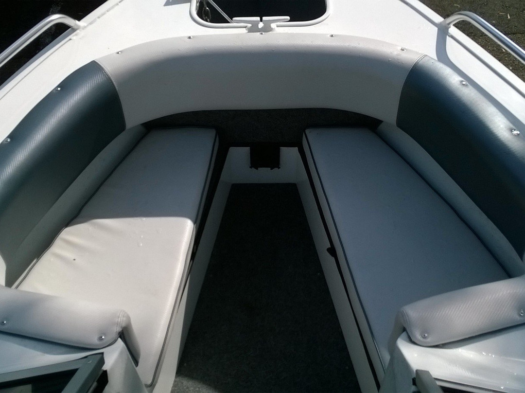 Oz Boat Hire景点图片