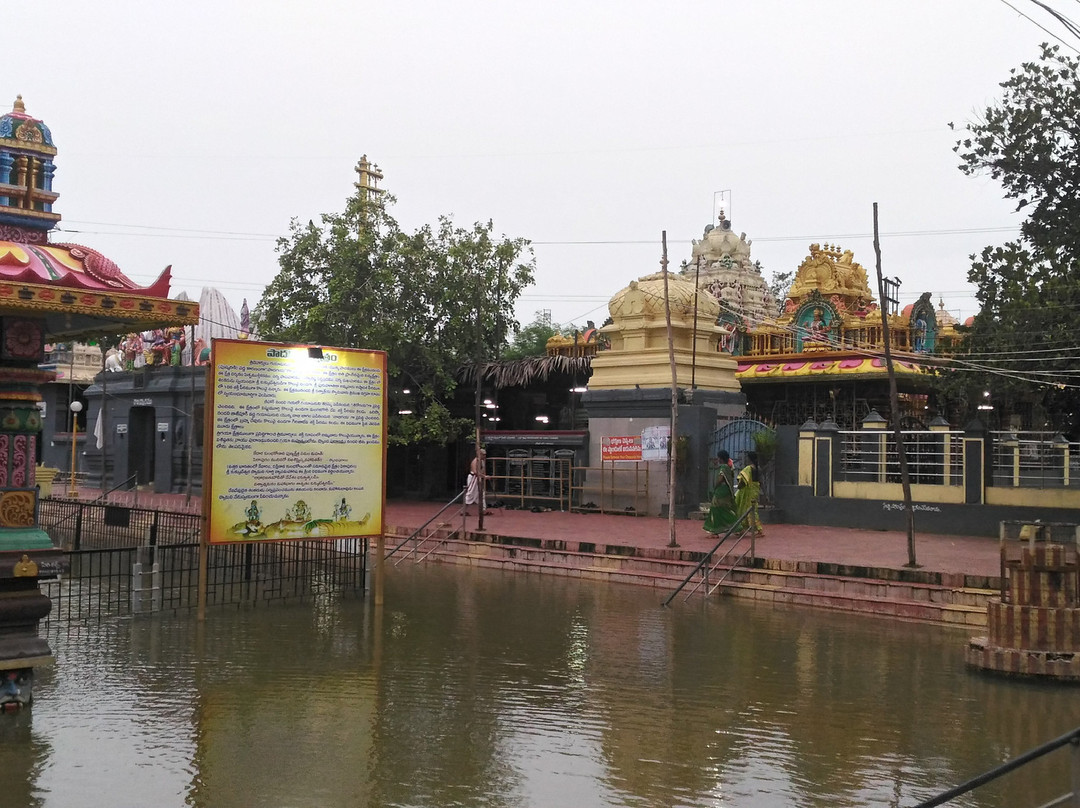 Sri Kukkuteswara Swamy Temple景点图片