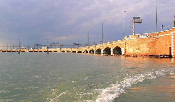 Ponte della Liberta景点图片