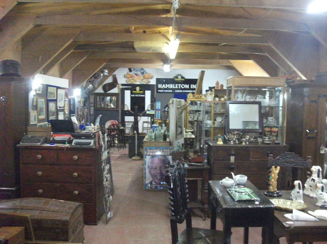 Bar Farm Antiques & Collectables景点图片