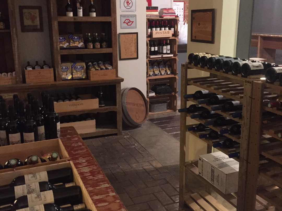 Don Enoteca & Emporio