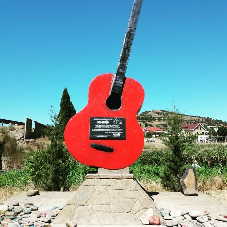Monument to Band Kino-Morske必去景点