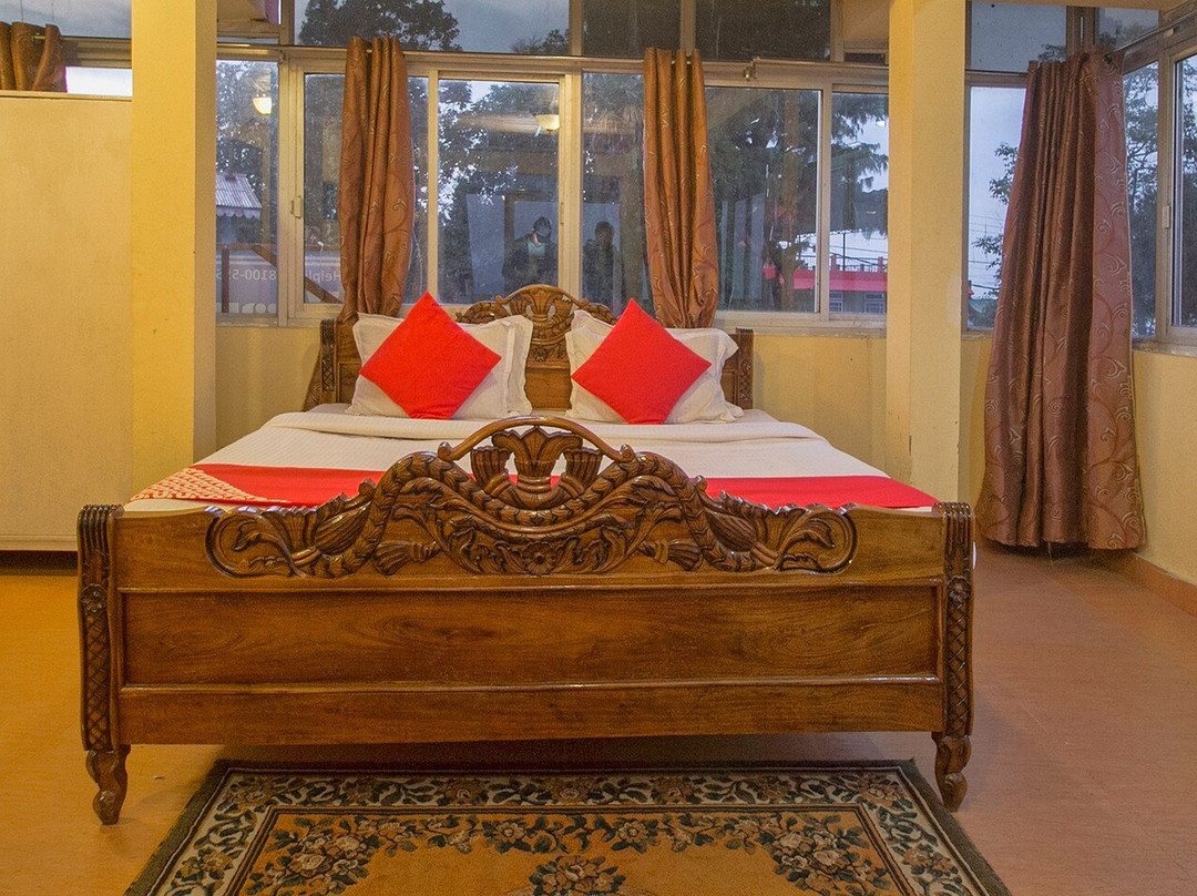 卫兰马别墅酒店主图