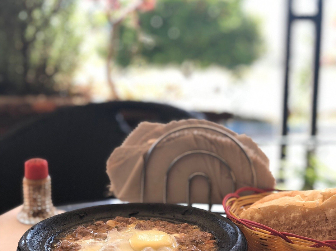 Touraghine Hotel & Cafe主图