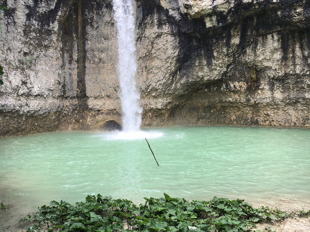 Sopot Waterfall景点图片