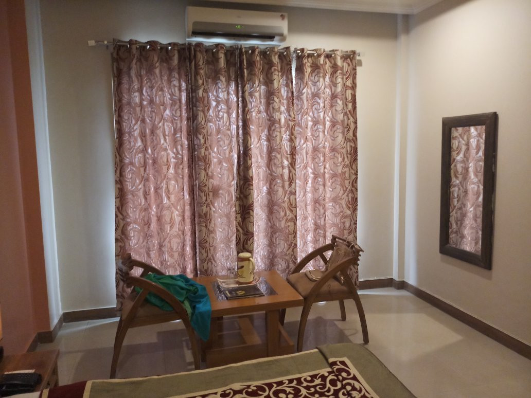 Hotel The Oasis主图