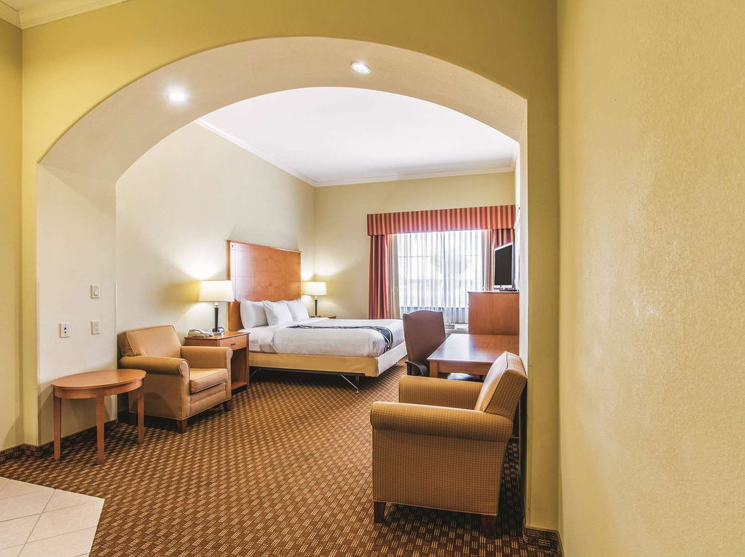 La Quinta Inn & Suites by Wyndham Bridgeport主图