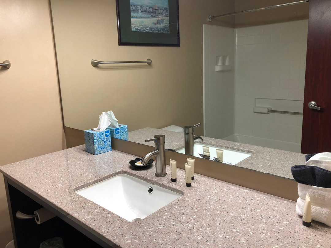 提拉穆克阿什利旅馆主图