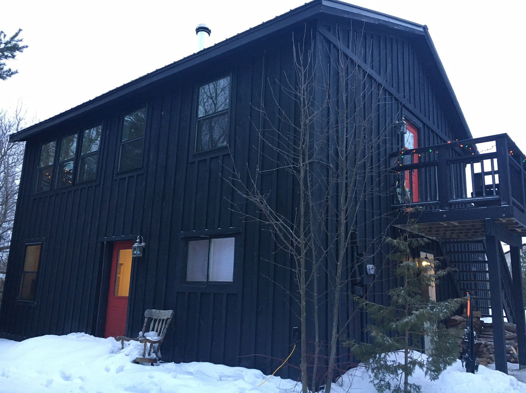 The Retreat House主图