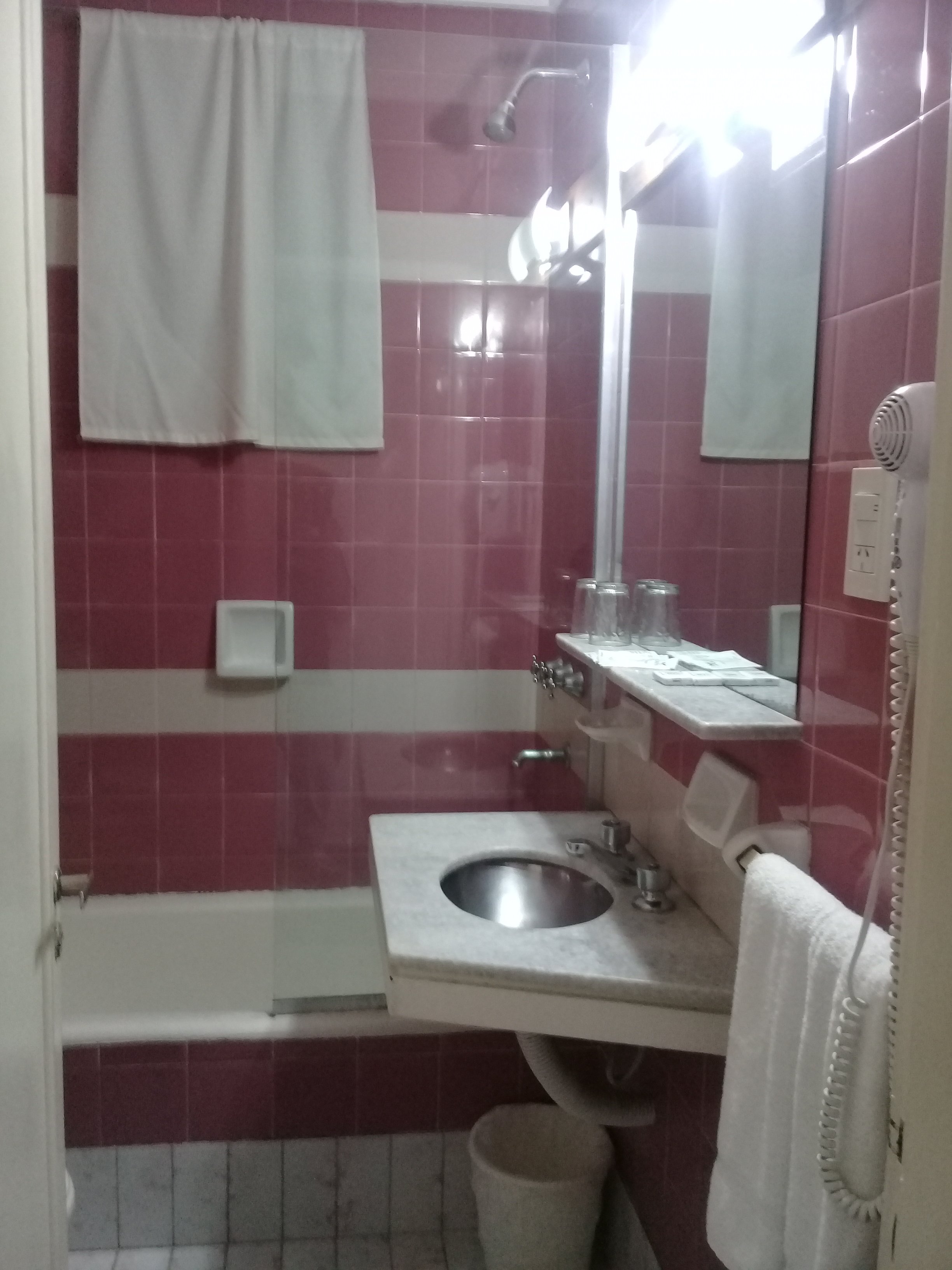 Hotel Covadonga-浴室