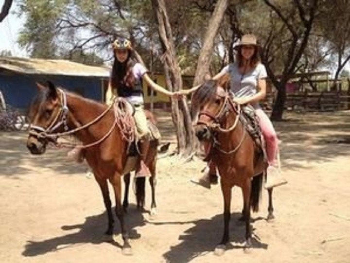 Rancho Santana horseback riding Peru-帕科拉必去景点