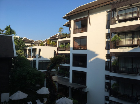 拉林金达温泉度假酒店主图