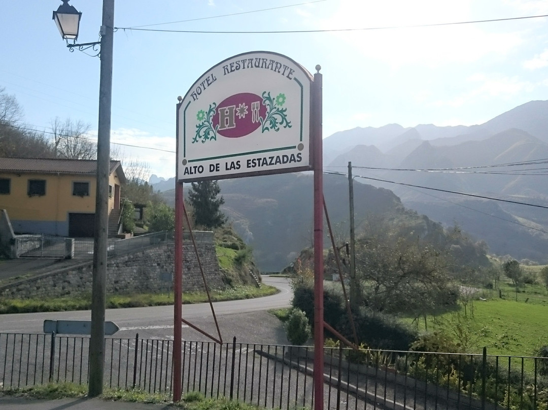Hotel Restaurante Alto de las Estazadas主图