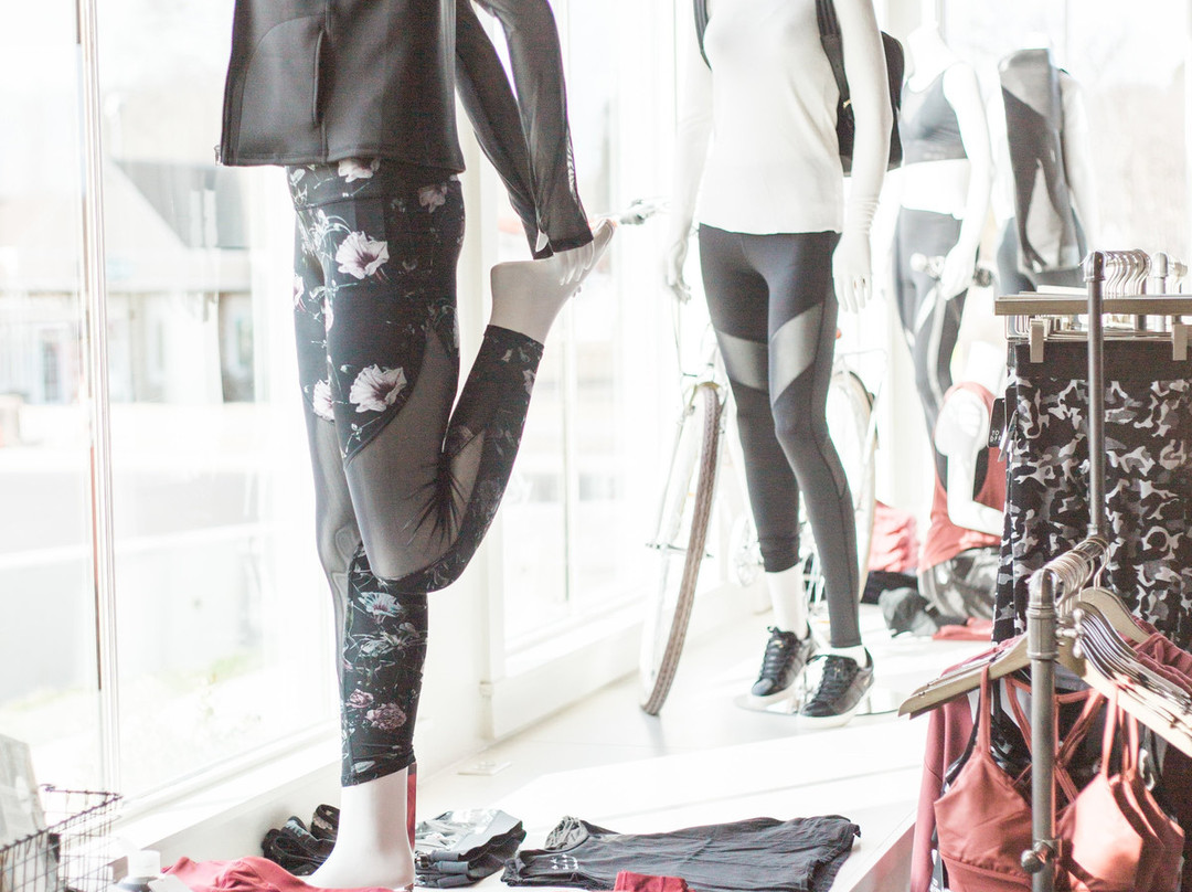 To and Fro Active Wear-Ada必去景点