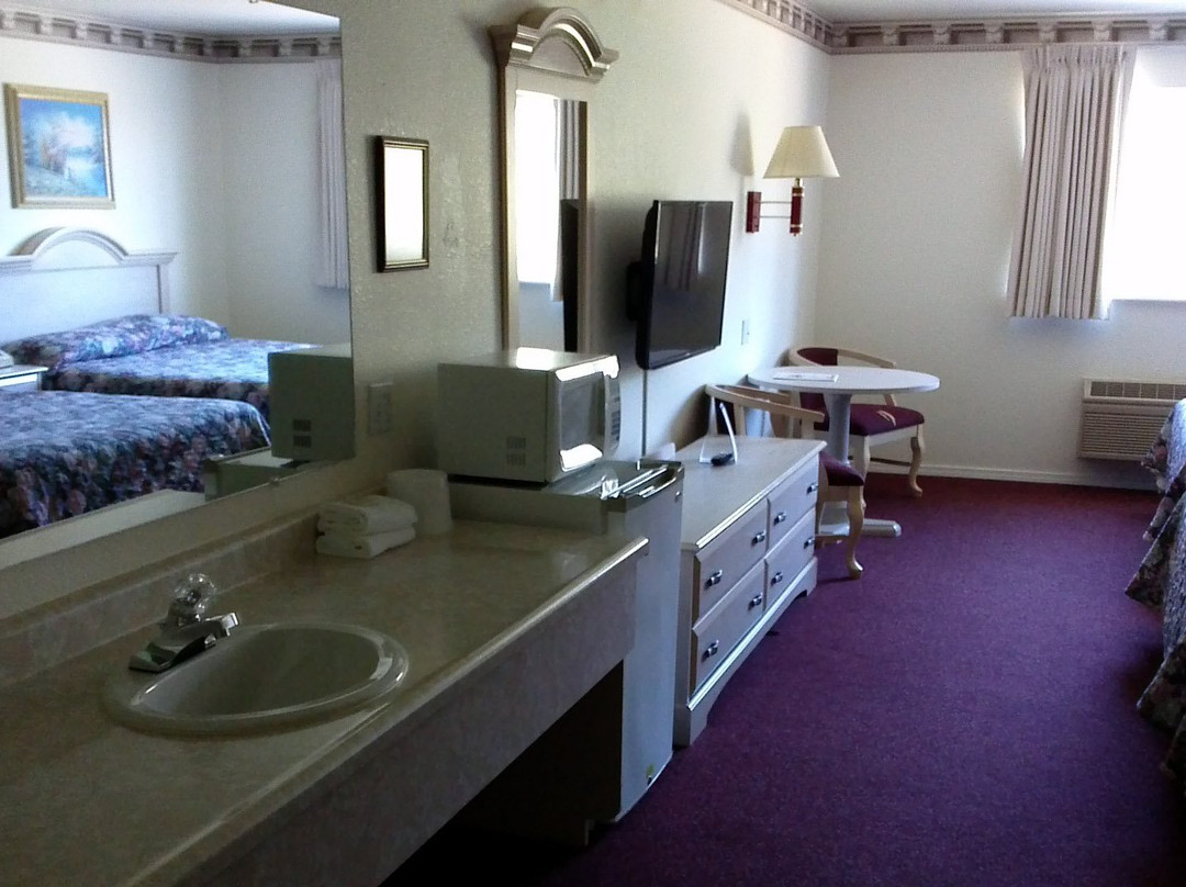 Lighthouse Inn主图