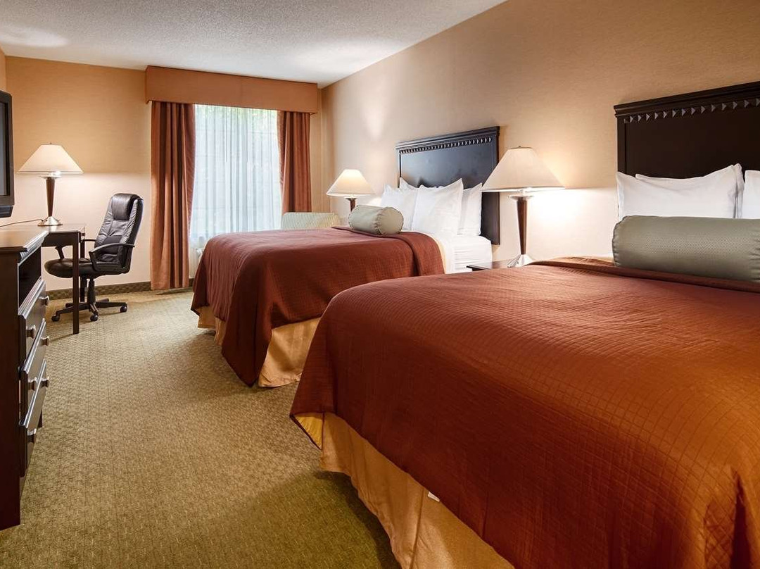 贝斯特韦斯特维克特套房酒店主图