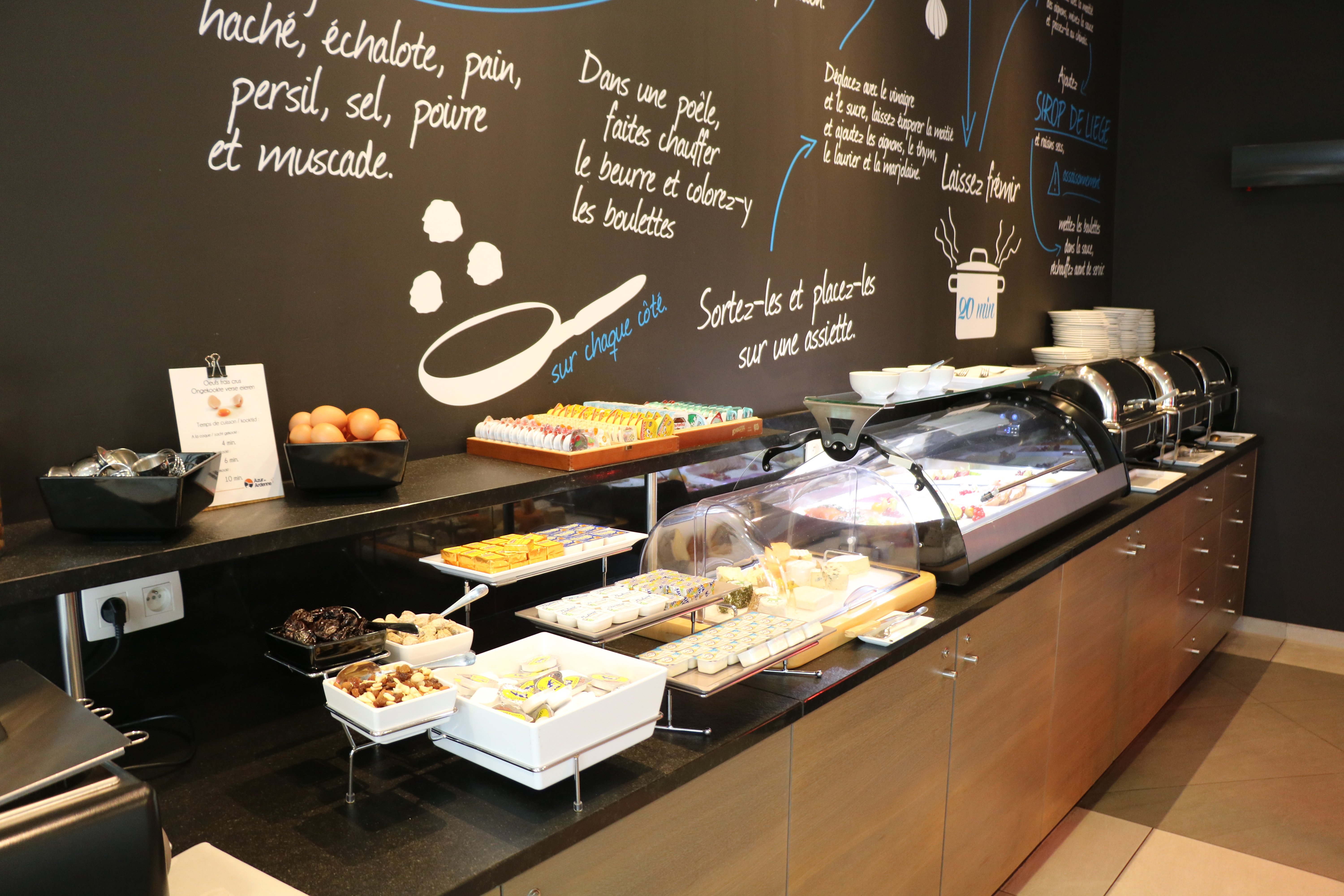 Azur En Ardenne-餐饮