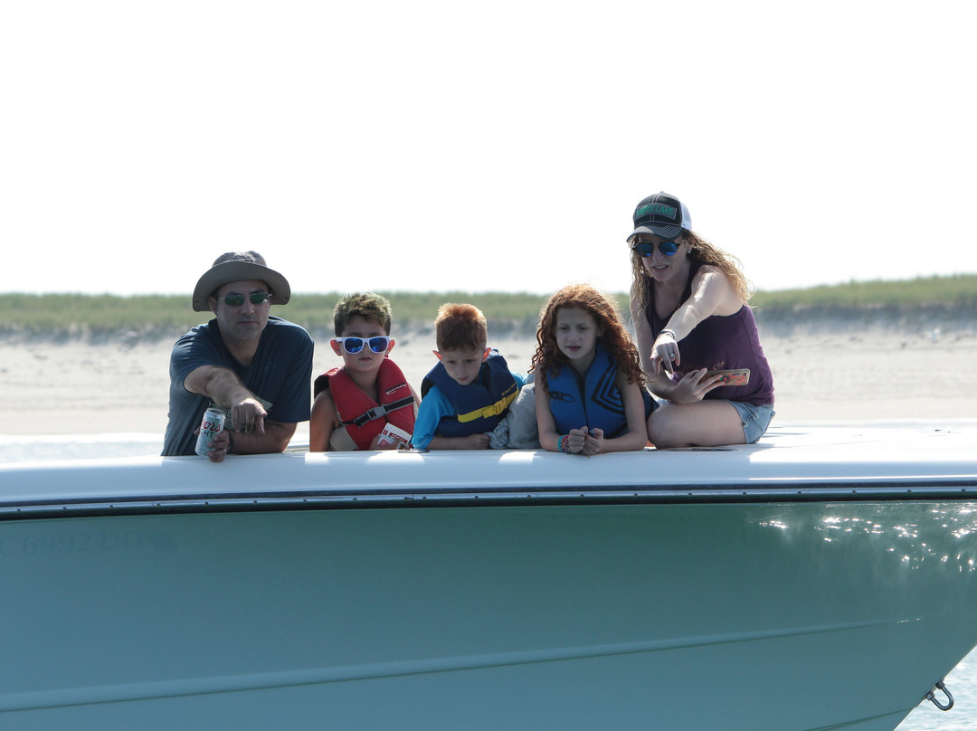 BlueWater Entertainment-查塔姆必去景点