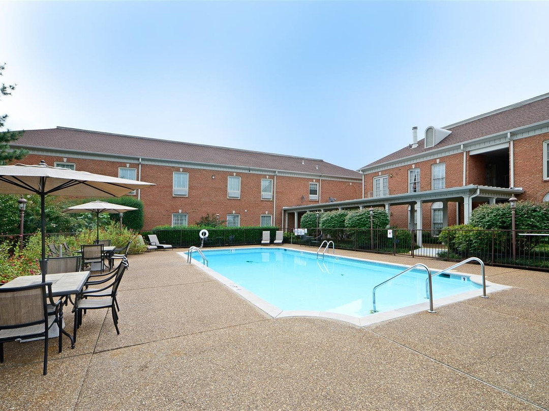 Best Western Spring Hill Inn & Suites主图