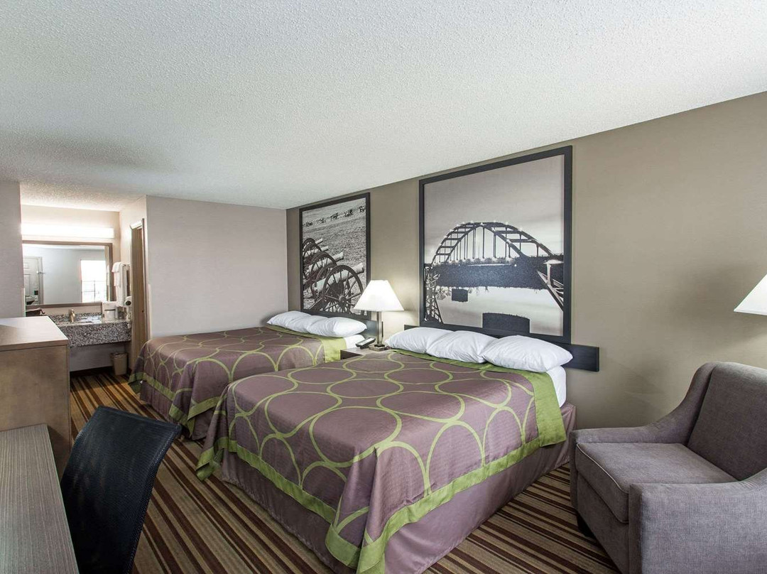 Super 8 by Wyndham Springdale AR主图